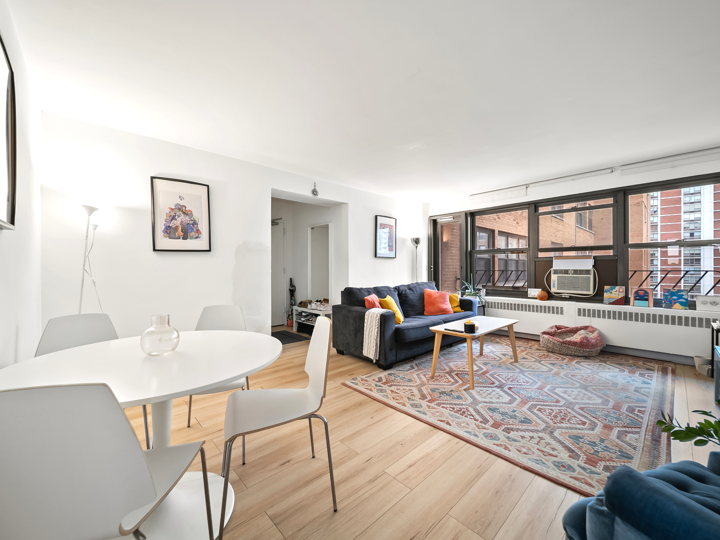 6118 N Sheridan Road 1008