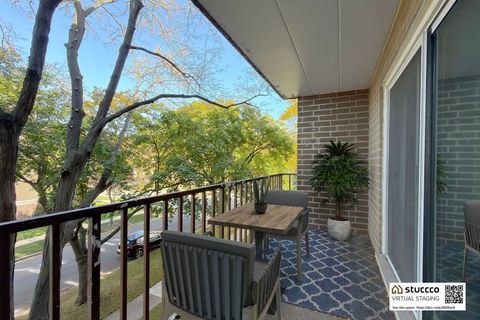 Tiny photo for 1365 Ashland Avenue #302, Des Plaines, IL 60016 (MLS # 12525730)