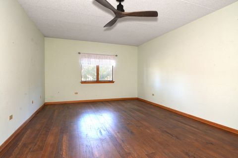 Tiny photo for 1365 Ashland Avenue #302, Des Plaines, IL 60016 (MLS # 12525730)
