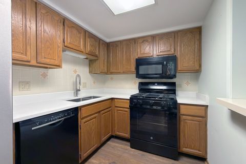 Tiny photo for 1365 Ashland Avenue #302, Des Plaines, IL 60016 (MLS # 12525730)