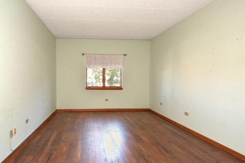 Tiny photo for 1365 Ashland Avenue #302, Des Plaines, IL 60016 (MLS # 12525730)