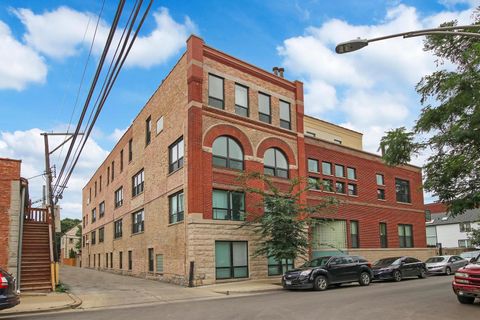 2343 N Greenview Avenue 108 Chicago IL 60614