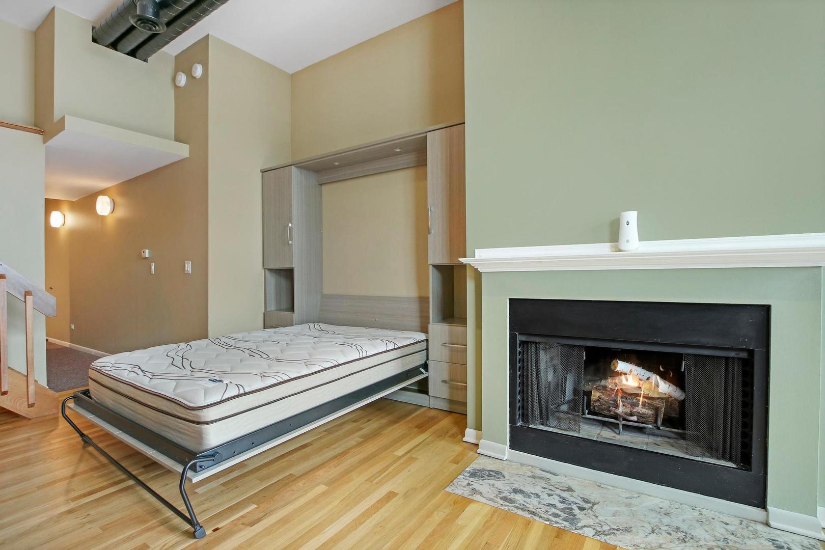 2343 N Greenview Avenue 108