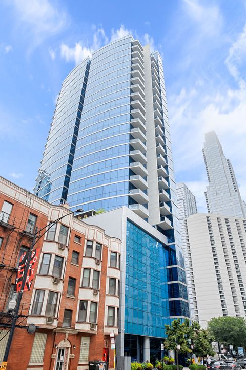 Photo of 110 W Superior Street #2503, Chicago, IL 60654 (MLS # 12467405)