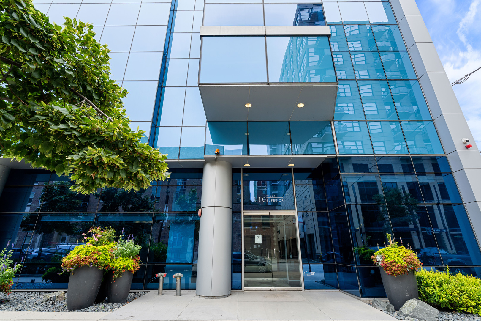 110 W Superior Street 2503