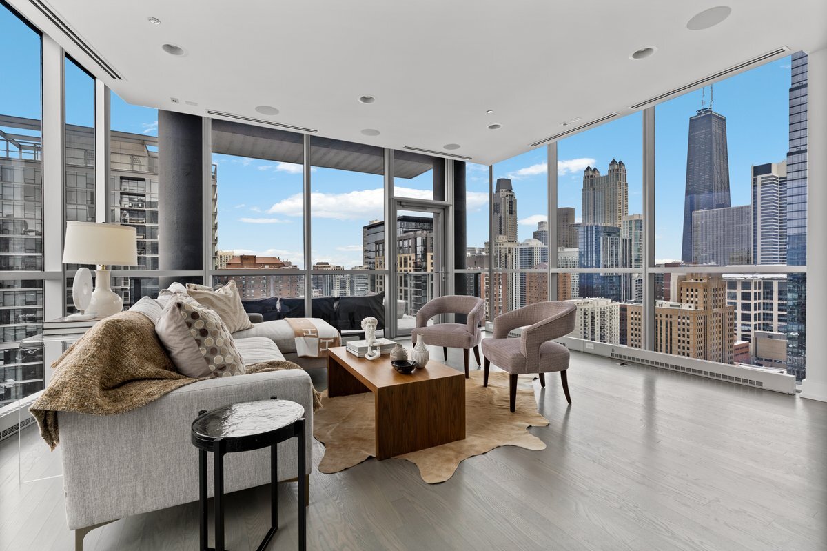 110 W Superior Street 2503