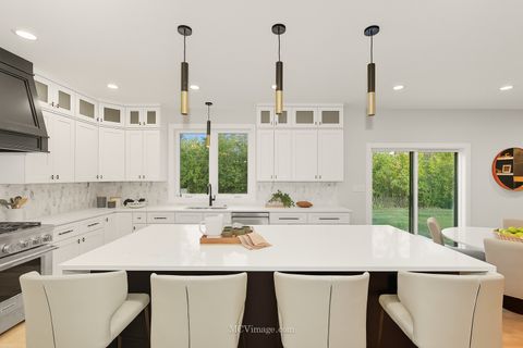 Tiny photo for 1s353 Addison Avenue, Lombard, IL 60148 (MLS # 12490493)