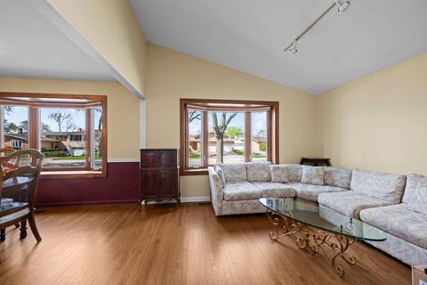 Tiny photo for 7909 Lake Street, Morton Grove, IL 60053 (MLS # 12625238)