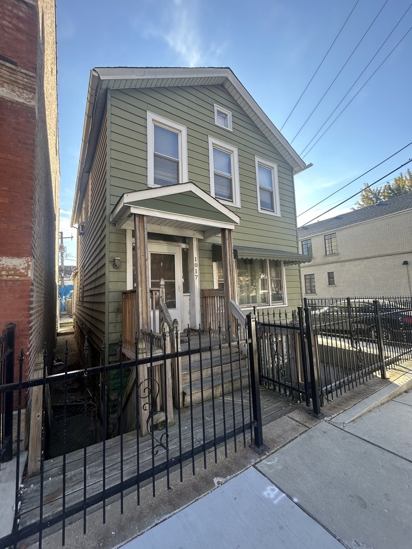 1017 W 19th Street