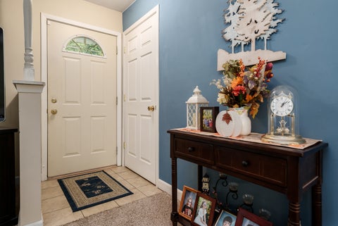 Tiny photo for 739 Roosevelt Road, Machesney Park, IL 61115 (MLS # 12791035)