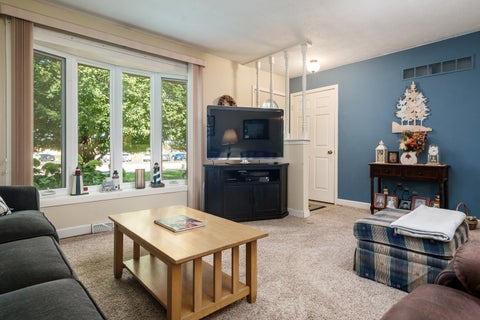 Tiny photo for 739 Roosevelt Road, Machesney Park, IL 61115 (MLS # 12791035)