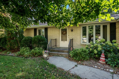 Photo of 739 Roosevelt Road, Machesney Park, IL 61115 (MLS # 12791035)