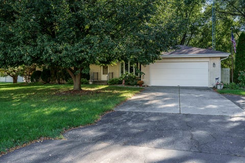 Tiny photo for 739 Roosevelt Road, Machesney Park, IL 61115 (MLS # 12791035)