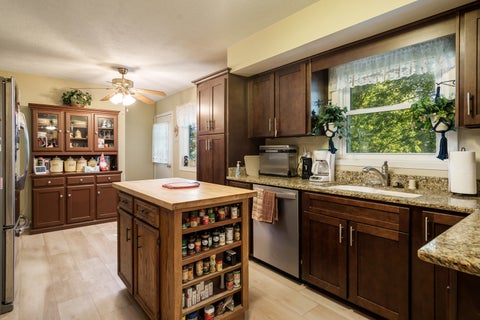 Tiny photo for 739 Roosevelt Road, Machesney Park, IL 61115 (MLS # 12791035)