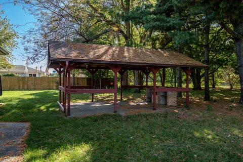 Tiny photo for 739 Roosevelt Road, Machesney Park, IL 61115 (MLS # 12791035)