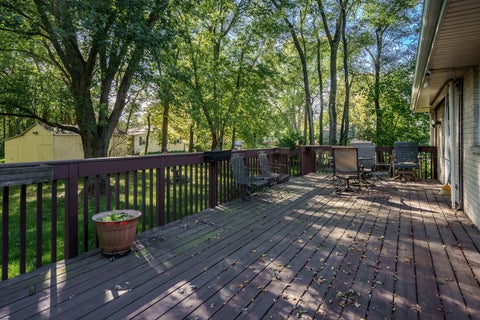 Tiny photo for 739 Roosevelt Road, Machesney Park, IL 61115 (MLS # 12791035)