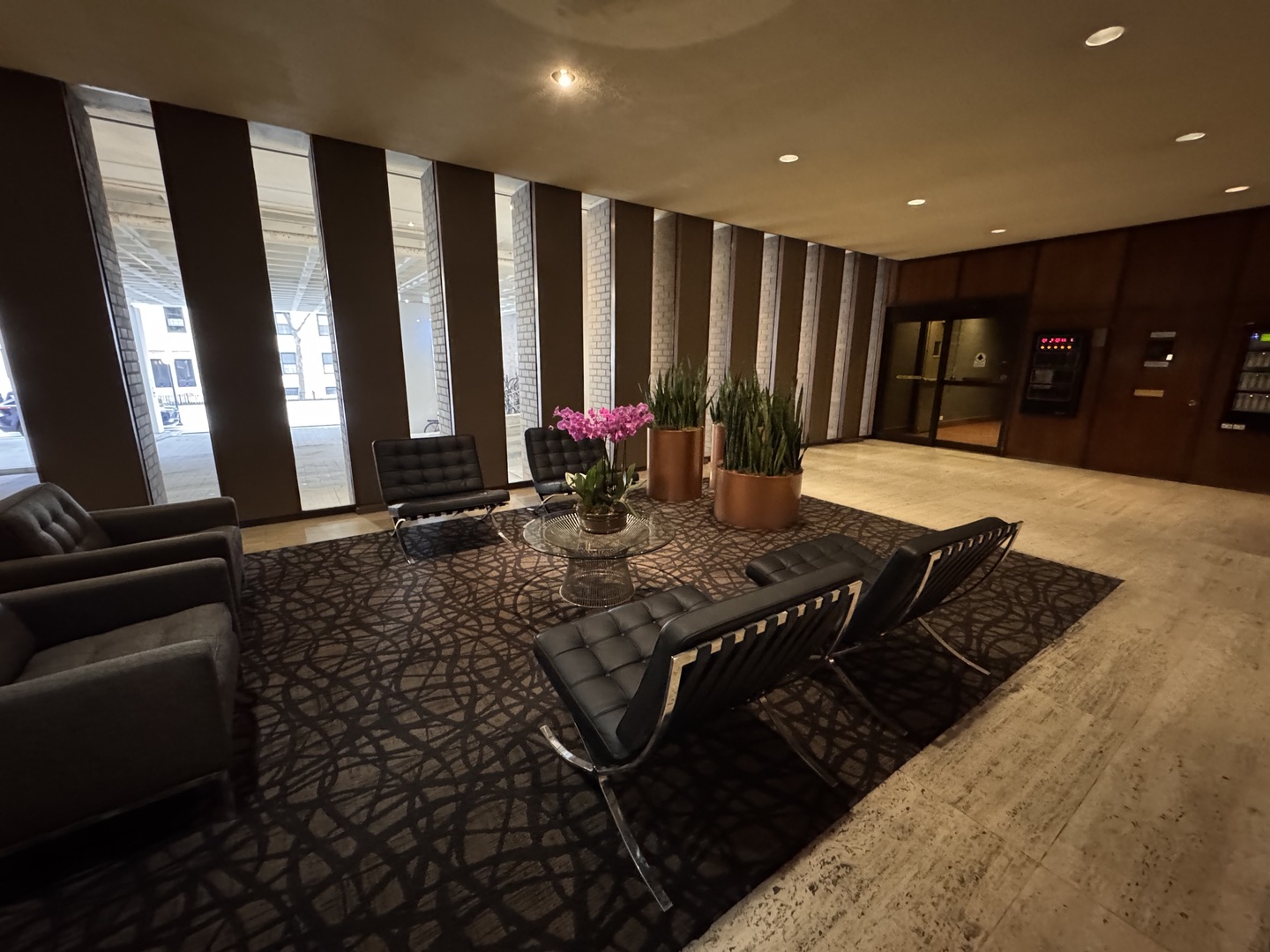 6033 N SHERIDAN Road 17A