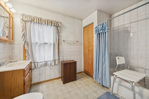 Tiny photo for 4714 Schwartz Avenue, Lisle, IL 60532 (MLS # 12527886)