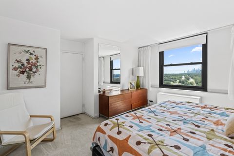 Tiny photo for 5701 N Sheridan Road #16U, Chicago, IL 60660 (MLS # 12464461)