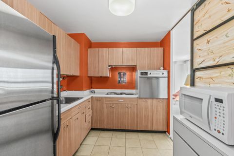 Tiny photo for 5701 N Sheridan Road #16U, Chicago, IL 60660 (MLS # 12464461)