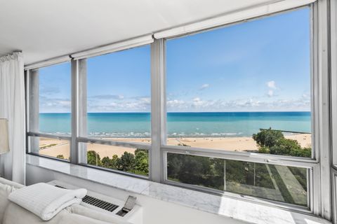 Tiny photo for 5701 N Sheridan Road #16U, Chicago, IL 60660 (MLS # 12464461)