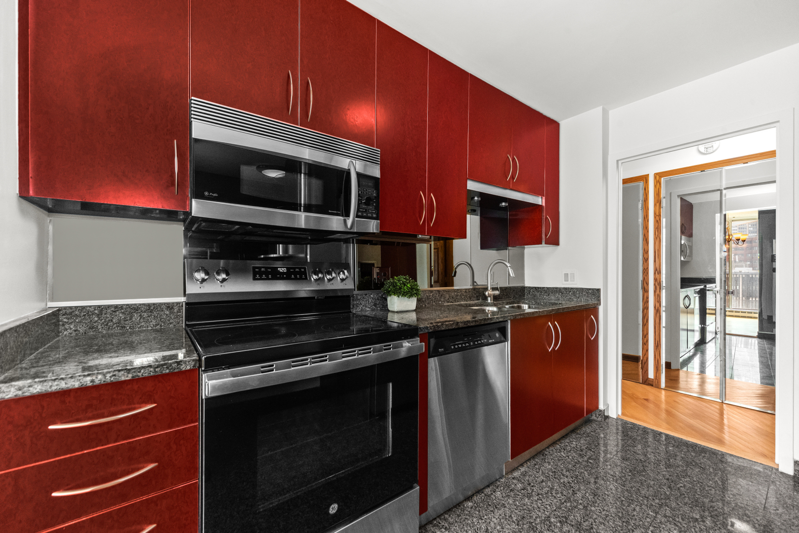 4170 N Marine Drive 6L