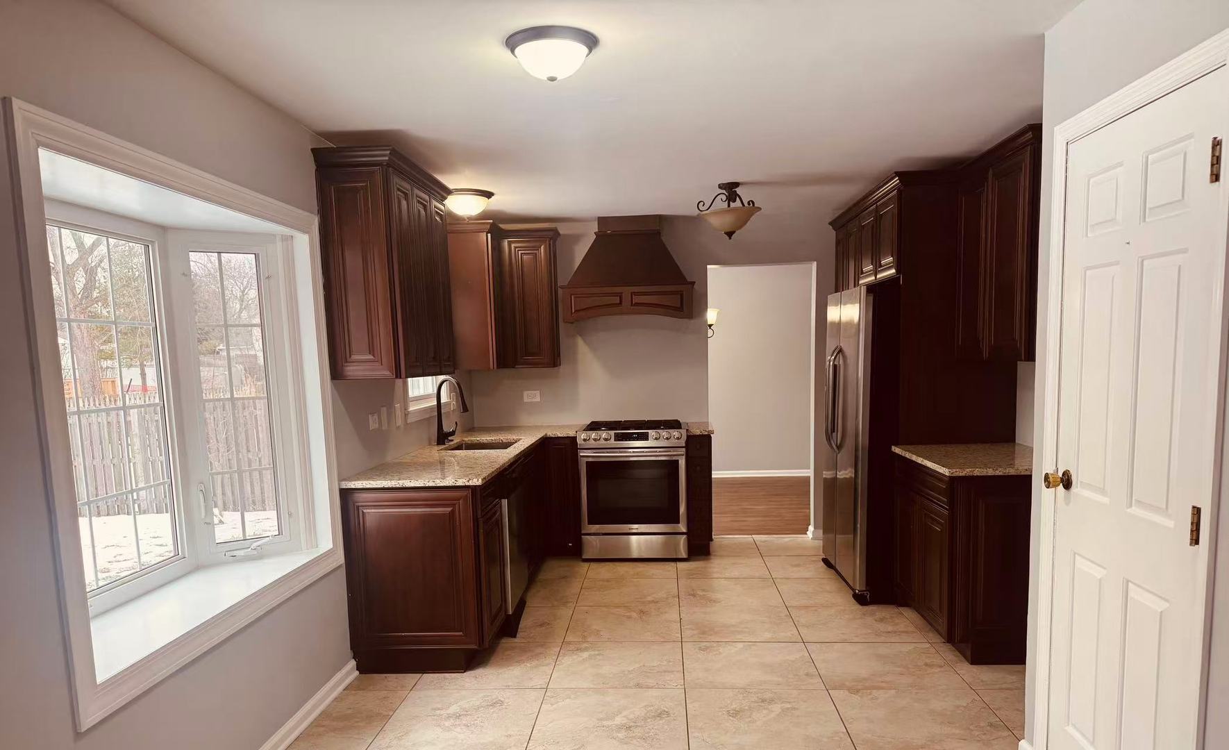 30W011 Kensington Drive