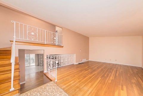 Tiny photo for 9025 Sherry Lane #9025, Des Plaines, IL 60016 (MLS # 12740293)