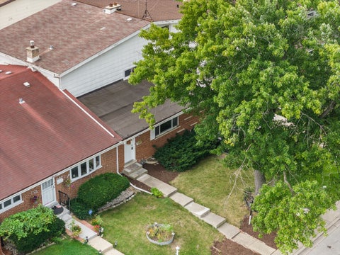 Tiny photo for 9025 Sherry Lane #9025, Des Plaines, IL 60016 (MLS # 12740293)