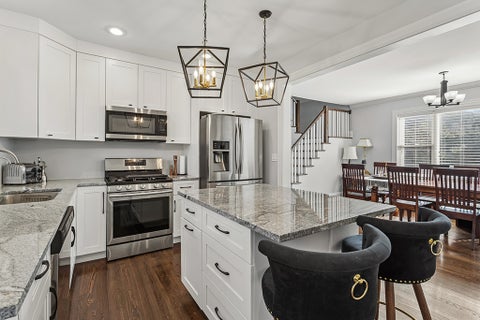Tiny photo for 713 Mccarthy Road, Lemont, IL 60439 (MLS # 12780427)