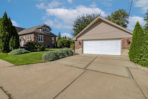 Tiny photo for 713 Mccarthy Road, Lemont, IL 60439 (MLS # 12780427)
