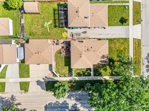 Tiny photo for 356 E Prairie Avenue, Lombard, IL 60148 (MLS # 12653247)