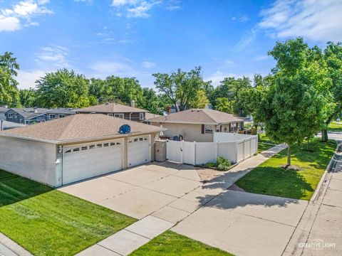 Tiny photo for 356 E Prairie Avenue, Lombard, IL 60148 (MLS # 12653247)