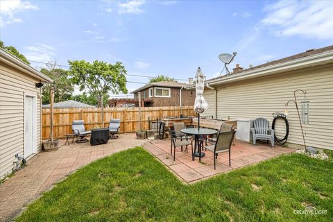 Tiny photo for 356 E Prairie Avenue, Lombard, IL 60148 (MLS # 12653247)