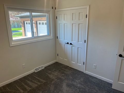 Tiny photo for 4065 Pinebrook Lane, Bettendorf, IA 52722 (MLS # 12628862)