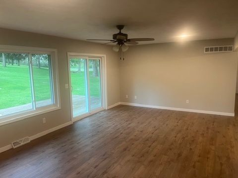Tiny photo for 4065 Pinebrook Lane, Bettendorf, IA 52722 (MLS # 12628862)