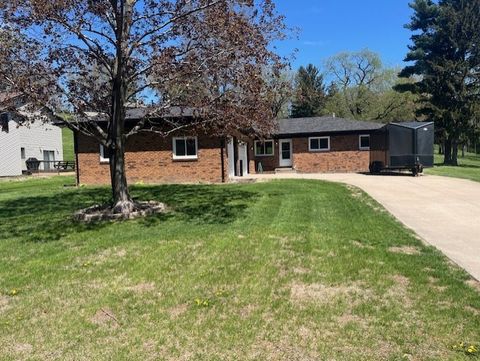 Photo of 4065 Pinebrook Lane, Bettendorf, IA 52722 (MLS # 12628862)