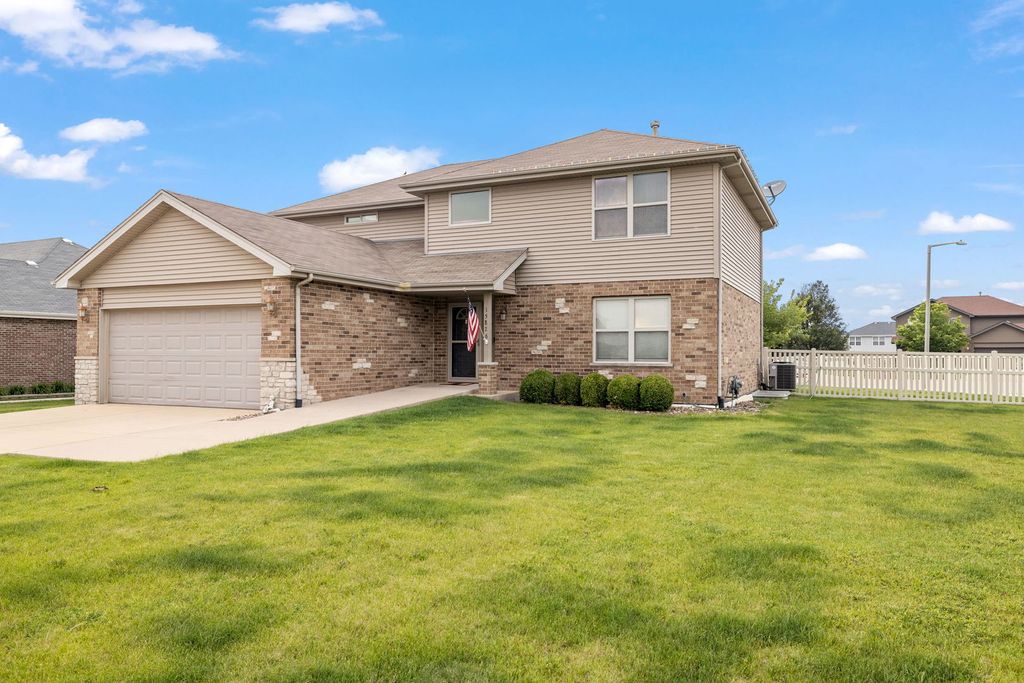 Photo for 15826 Chippewa Lane, Manhattan, IL 60442 (MLS # 12463054)