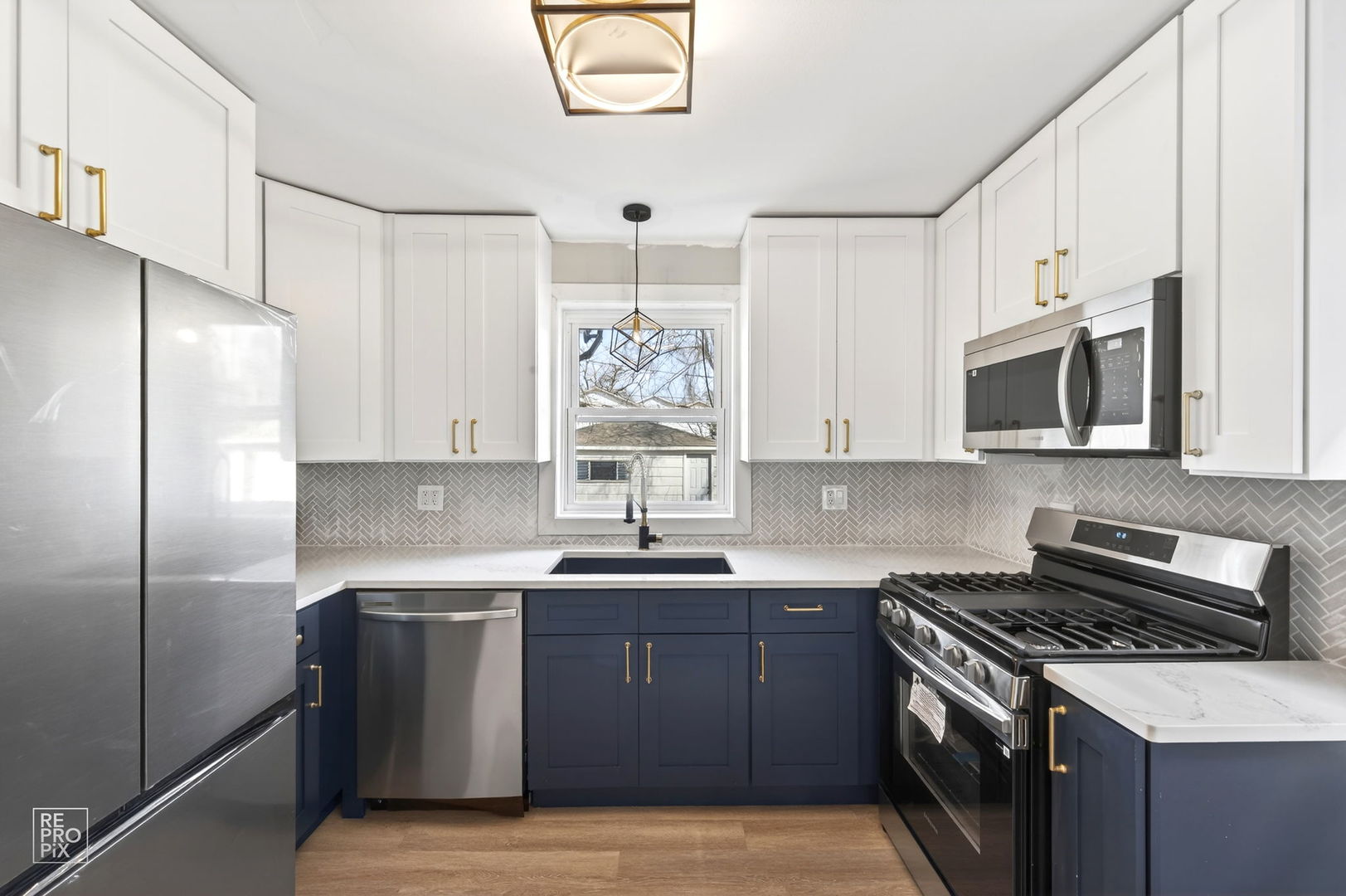 8047 S Kingston Avenue