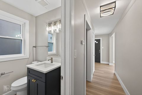 Tiny photo for 8047 S Kingston Avenue, Chicago, IL 60617 (MLS # 12596057)