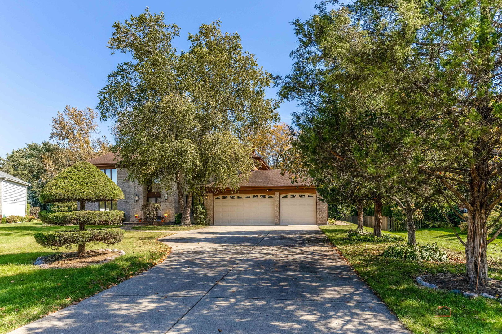 207 Linden Road S