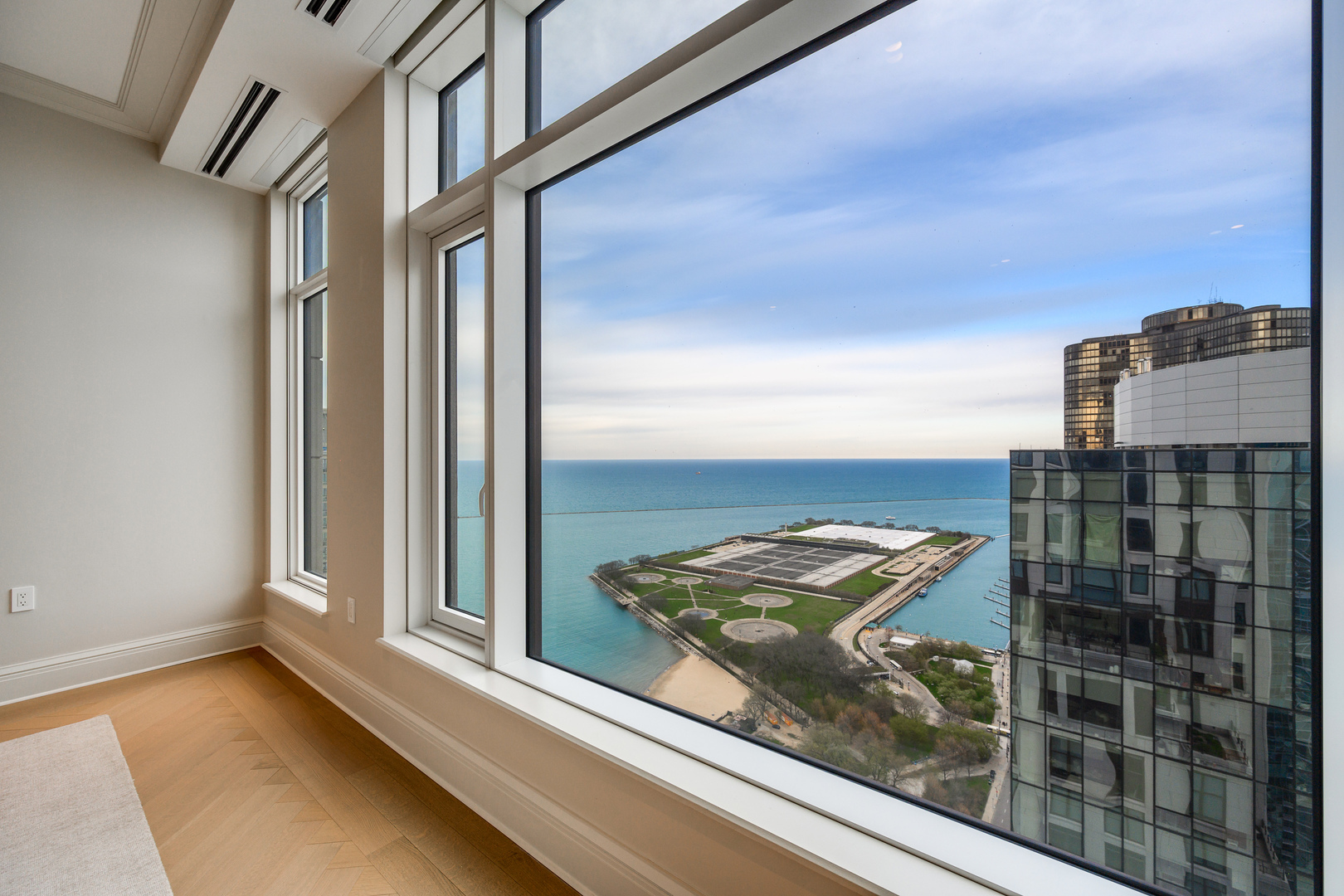 451 E Grand Avenue 4503