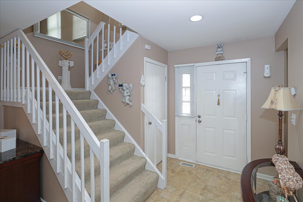 234 Stanyon Lane