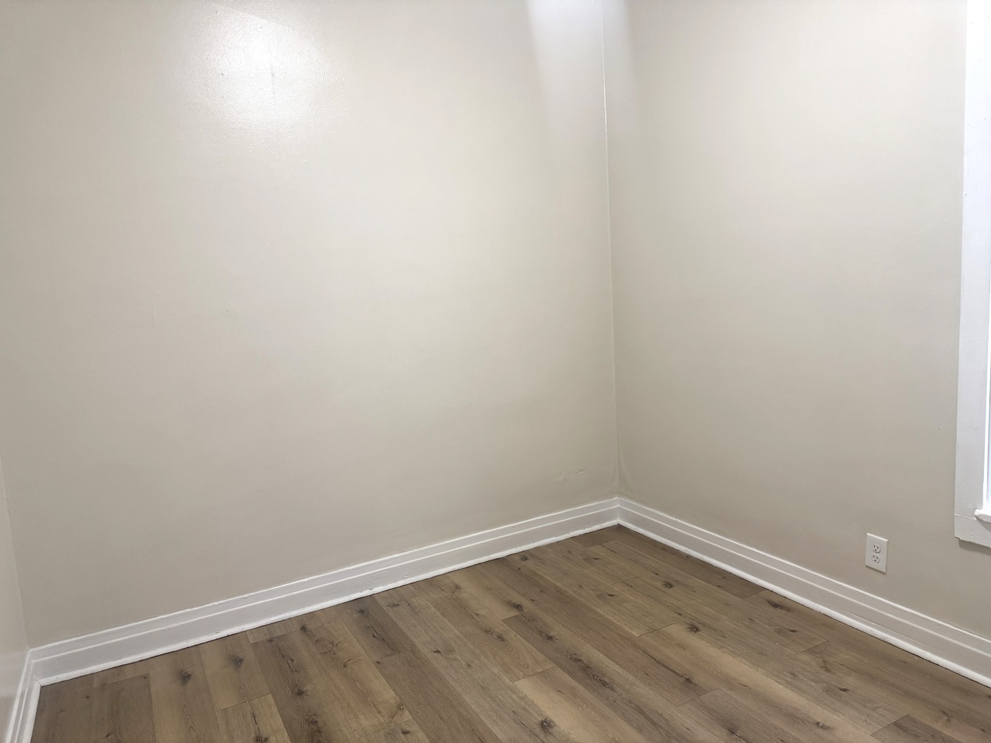 2158 N Hamlin Avenue 2R