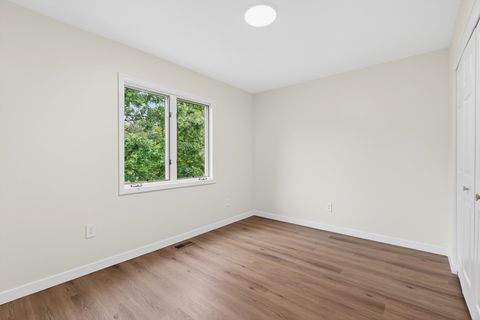 Tiny photo for 33 Valewood Road, West Chicago, IL 60185 (MLS # 12670013)