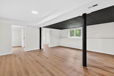 Tiny photo for 33 Valewood Road, West Chicago, IL 60185 (MLS # 12670013)