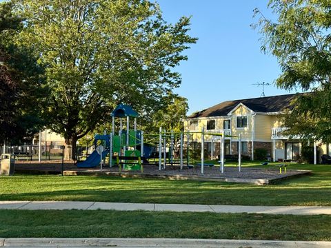 Tiny photo for 1059 Southbury Lane #D1, Wheeling, IL 60090 (MLS # 12480392)