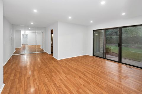 Tiny photo for 1059 Southbury Lane #D1, Wheeling, IL 60090 (MLS # 12480392)