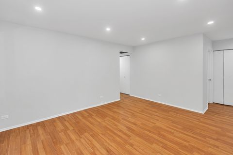 Tiny photo for 1059 Southbury Lane #D1, Wheeling, IL 60090 (MLS # 12480392)