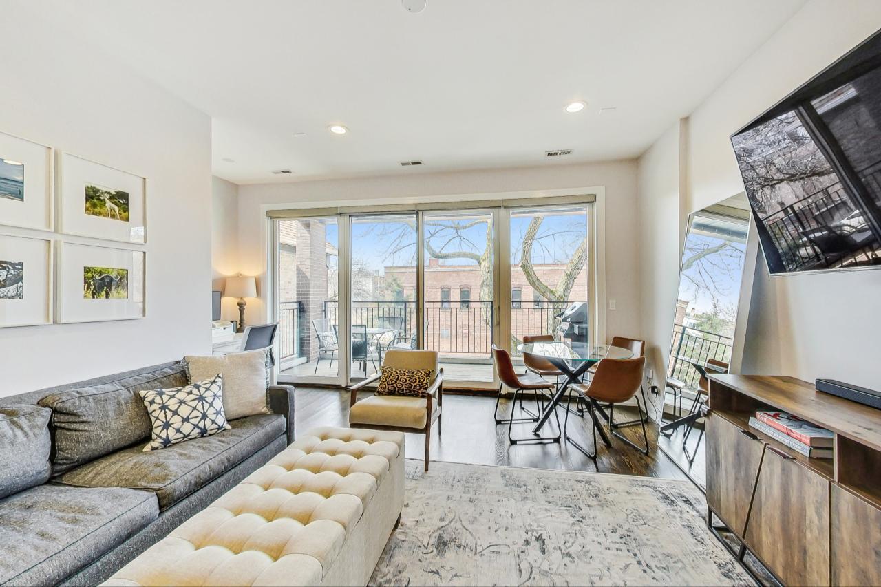 1057 N Winchester Avenue 2